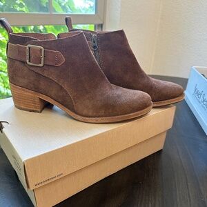 Darling Korkease Booties